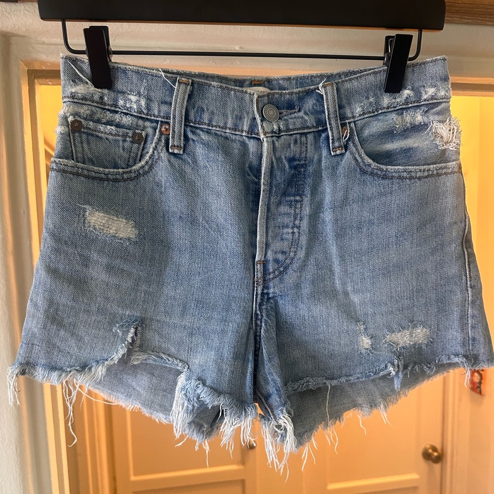 Vintage Levi’s 26 Jean Shorts